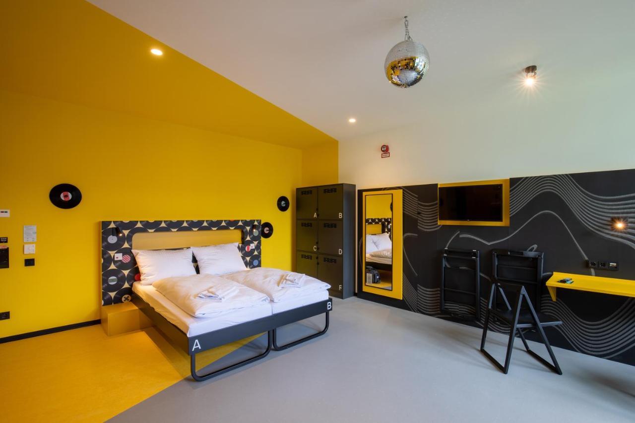 Meininger Hotel Dresden Zentrum Extérieur photo