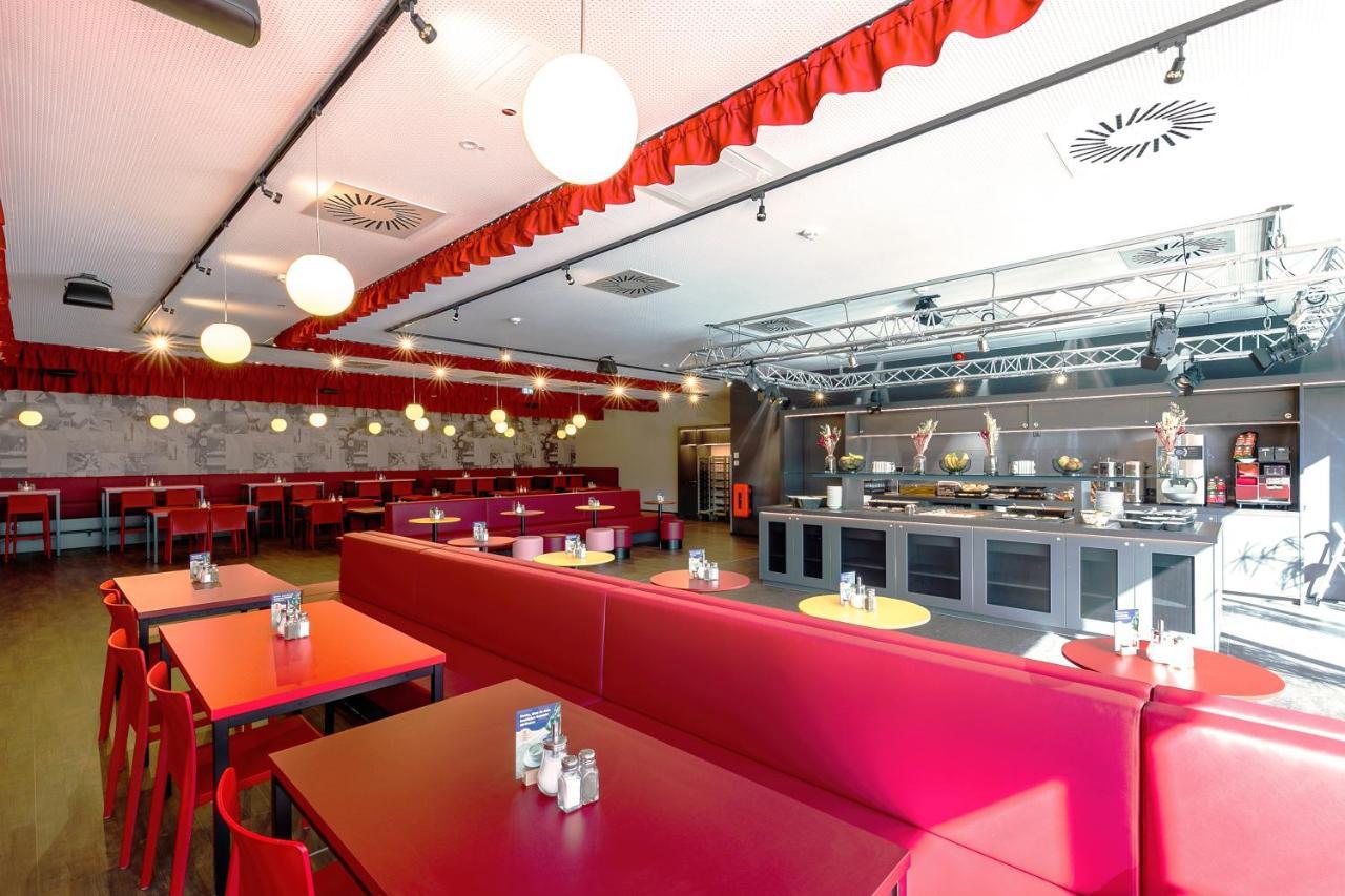 Meininger Hotel Dresden Zentrum Extérieur photo