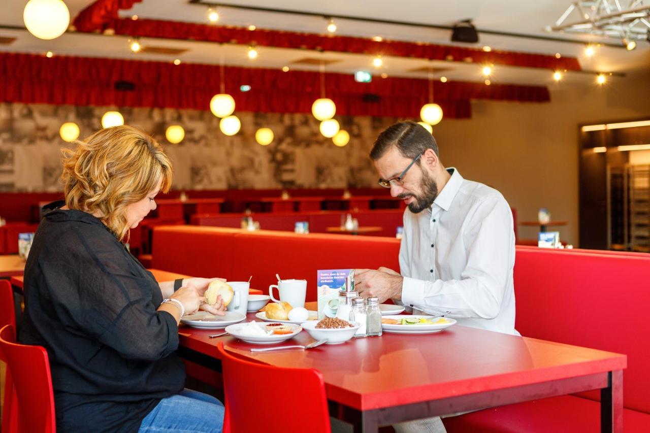 Meininger Hotel Dresden Zentrum Extérieur photo