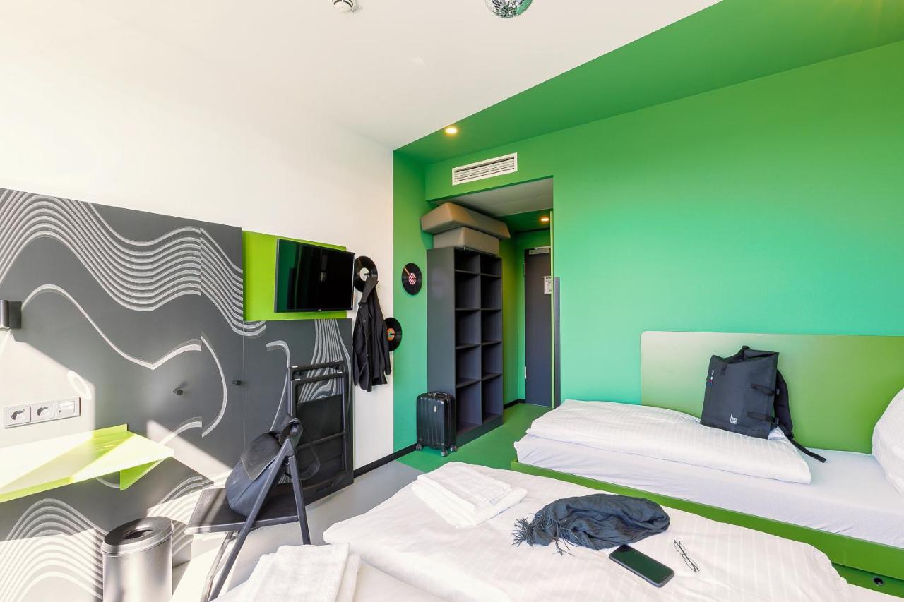 Meininger Hotel Dresden Zentrum Extérieur photo